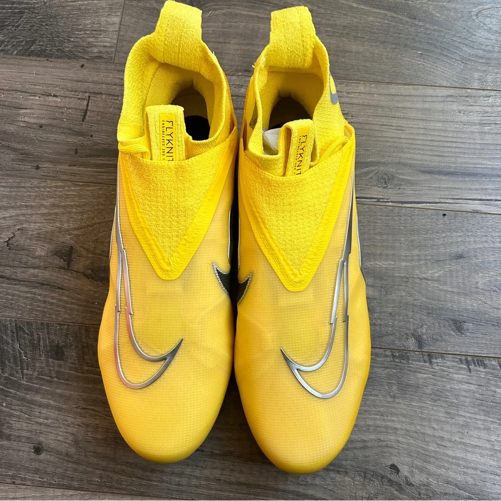 Nike Oregon Ducks PE Football Cleats Men’s 12.5 NEW